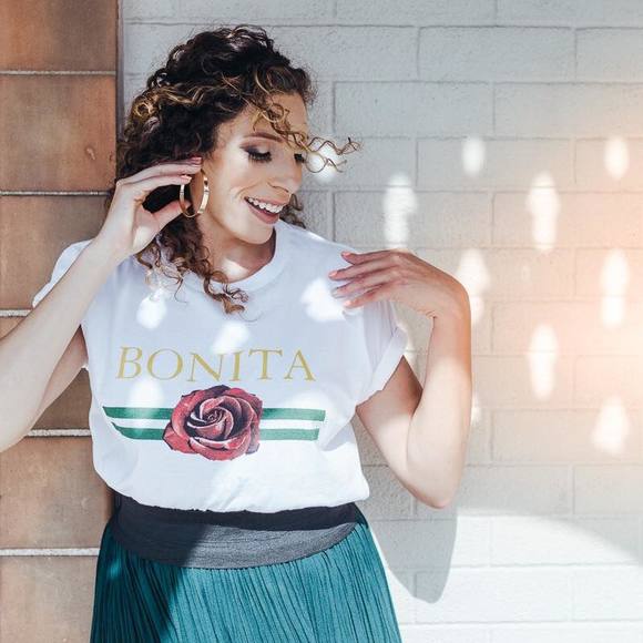 Meet your Posher, Daniela - Picture 1 of 1